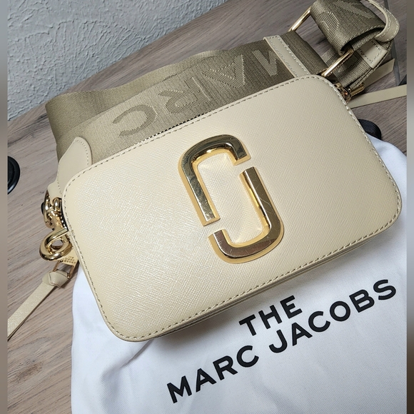 Marc Jacobs Bags Khaki Marc Jacobs Snapshot Poshmark